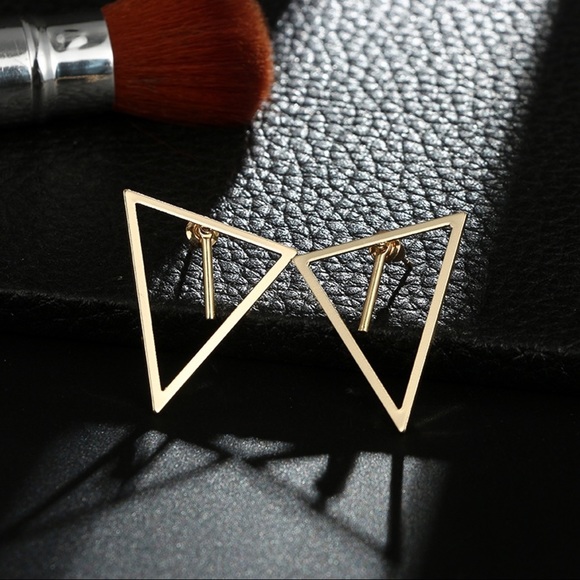 3/$30 - Gold Triangle Studs w/Bar Jackets Earrings - Picture 3 of 8